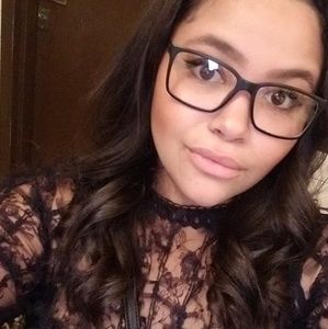 Meet your Posher, Maya